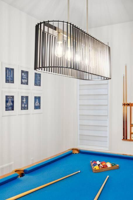 Barrie Luxe, Pool Table 6 Bedroom 6 Ba Custom Design A+ Location 外观 照片